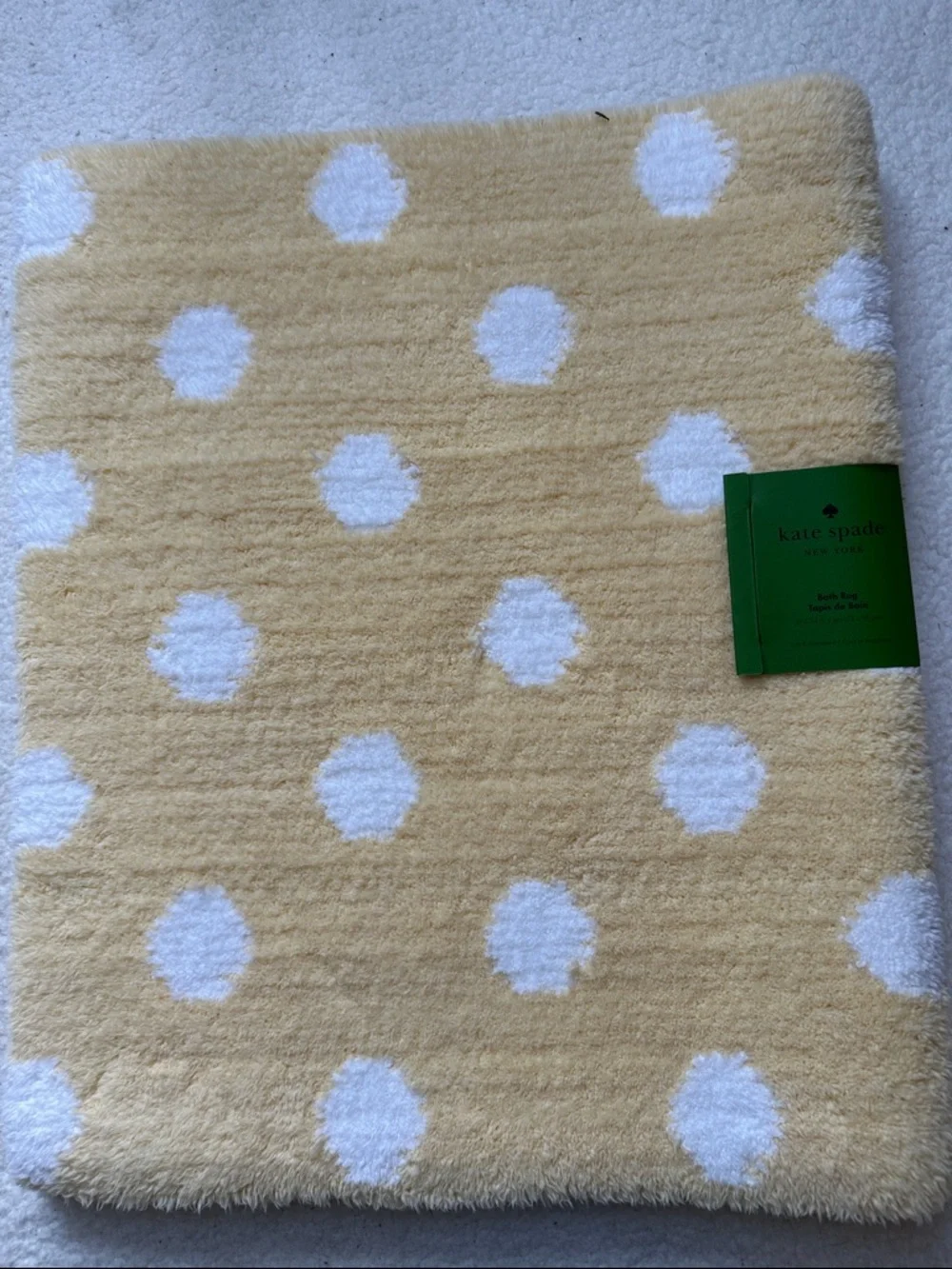 kate spade Yellow and White Polka Dot Bath Rug soft and absorbent 21” X 34”